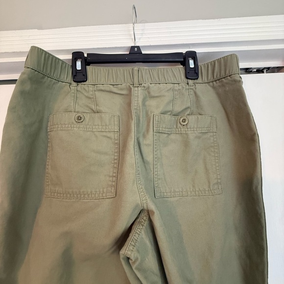 Talbots 10 Slim Cargo Pants Olive Green EUC - Picture 2 of 10